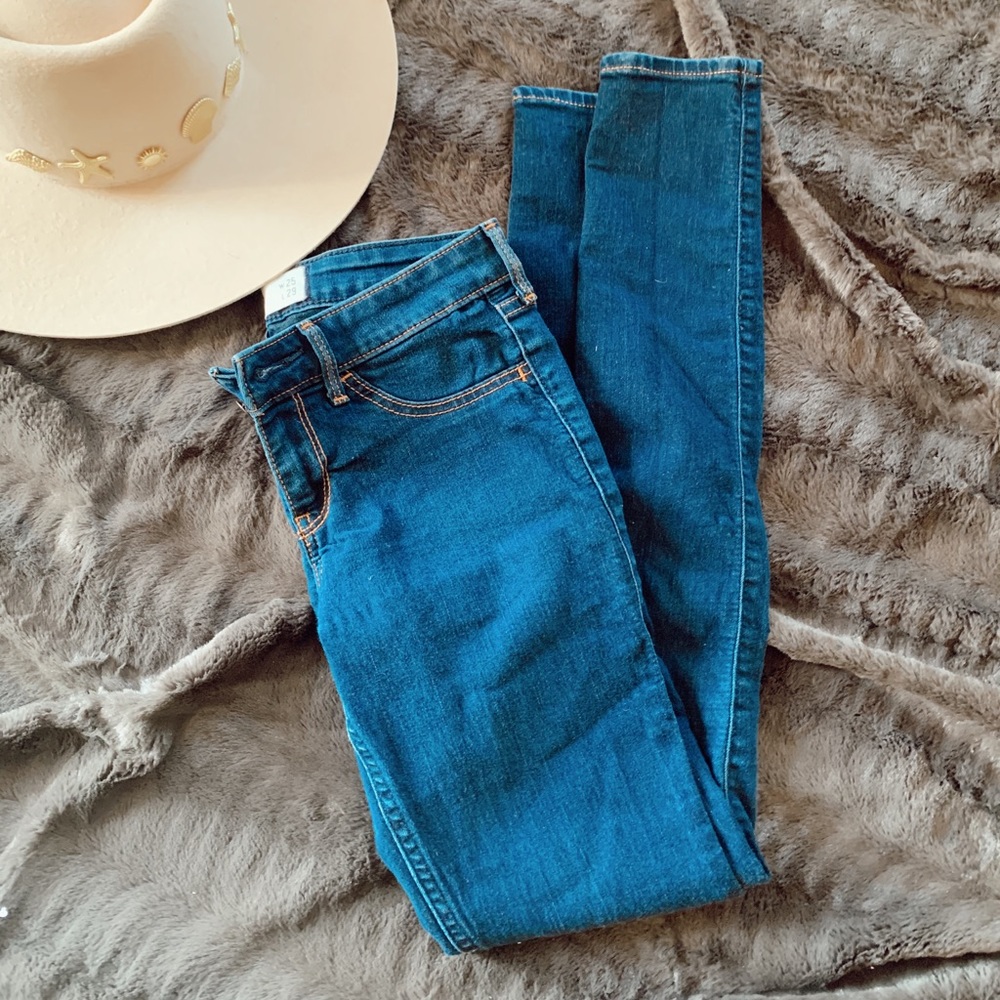 HOLLISTER SKINNY JEANS